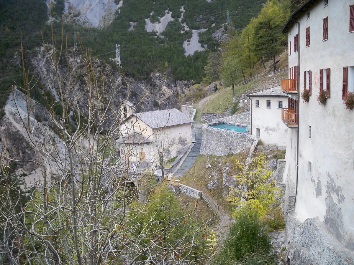 Die alten Bäder Bagni Vecchi oberhalb von Bormio